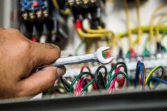 株式会社アイズで電気工事士として成長できる理由