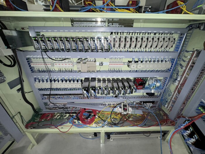新設 制御盤 製作 盤内 配線 サーボアンプ PLC ブレーカ